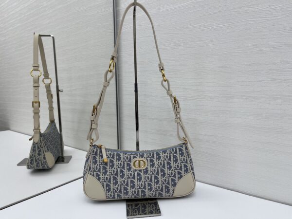 30 Montaigne Wanderlust Mini Handbag